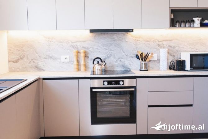 Shtepi me qera 2+1 ne Tirane - 1,200 Euro