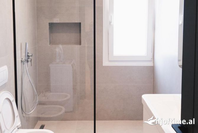 Shtepi me qera Apartament ne Tirane, 2+1, Mobilimi E mobiluar, Pagesa 1,200  Euro.