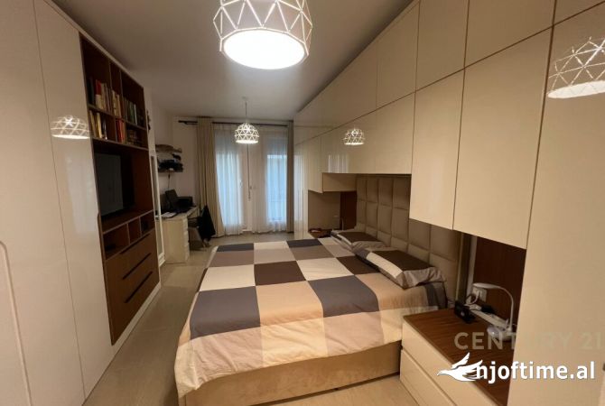 Shtepi ne shitje Apartament ne Durres, 1+1, Mobilimi E mobiluar, Pagesa 195,000  Euro.