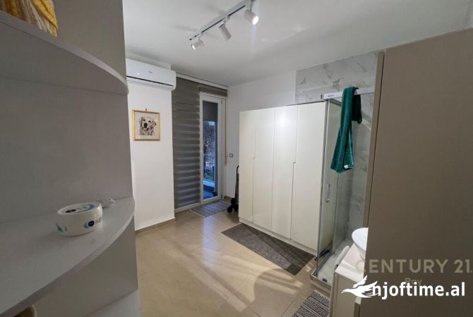 Shtepi ne shitje Apartament ne Durres, 1+1, Mobilimi E mobiluar, Pagesa 195,000  Euro.