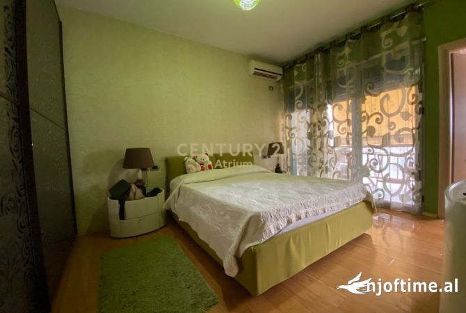 Shtepi me qera Apartament ne Tirane, 3+1, Mobilimi E mobiluar, Pagesa 850  Euro.