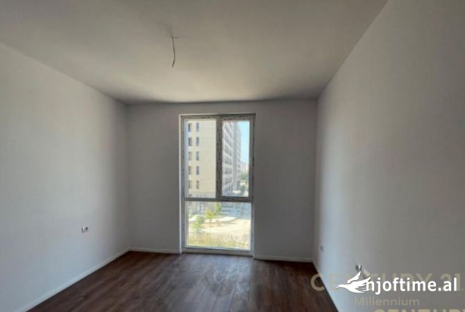 Ambient biznesi me qera 3+1 ne Tirane - 1,000 Euro
