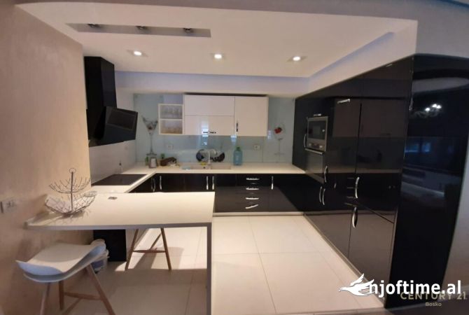Shtepi me qera 3+1 ne Tirane - 550 Euro