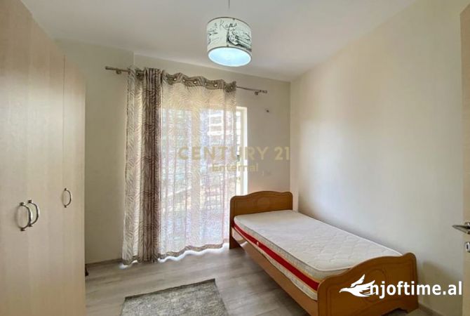 Shtepi me qera Apartament ne Tirane, 2+1, Mobilimi E mobiluar, Pagesa 700  Euro.