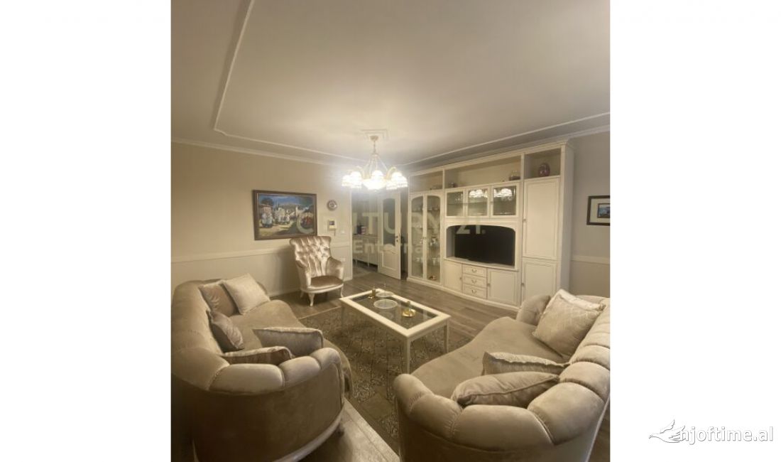 Shtepi me qera Apartament ne Tirane, 3+1, Mobilimi E mobiluar, Pagesa 1,600  Euro.