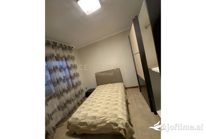 Shtepi me qera 3+1 ne Tirane - 1,000 Euro