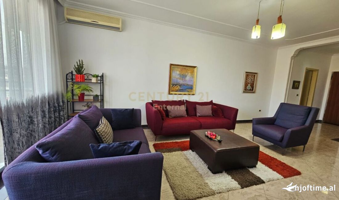 Shtepi me qera Apartament ne Tirane, 2+1, Mobilimi E mobiluar, Pagesa 800  Euro.