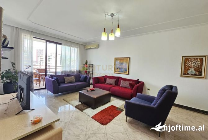 Shtepi me qera Apartament ne Tirane, 2+1, Mobilimi E mobiluar, Pagesa 800  Euro.