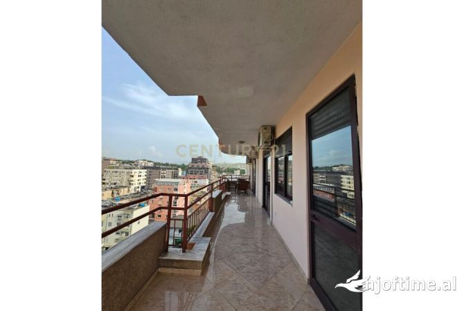 Shtepi me qera Apartament ne Tirane, 2+1, Mobilimi E mobiluar, Pagesa 800  Euro.