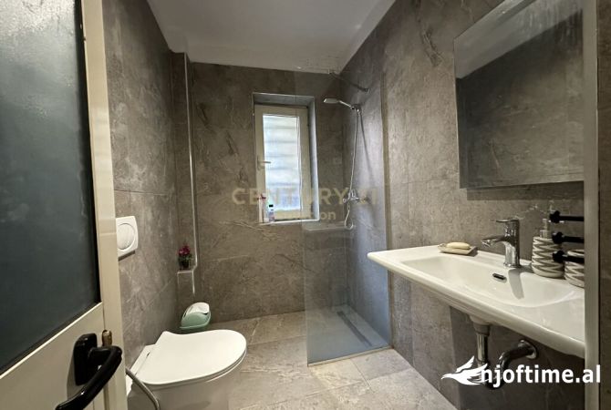 Shtepi me qera Apartament ne Tirane, Garsoniere, Mobilimi E mobiluar, Pagesa 600  Euro.