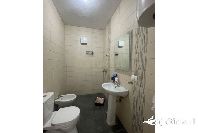 Shtepi me qera Apartament ne Tirane, 1+1, Mobilimi E mobiluar, Pagesa 550  Euro.