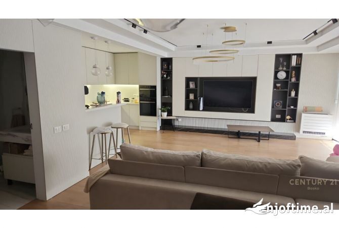 Shtepi ne shitje 3+1 ne Tirane - 400,000 Euro
