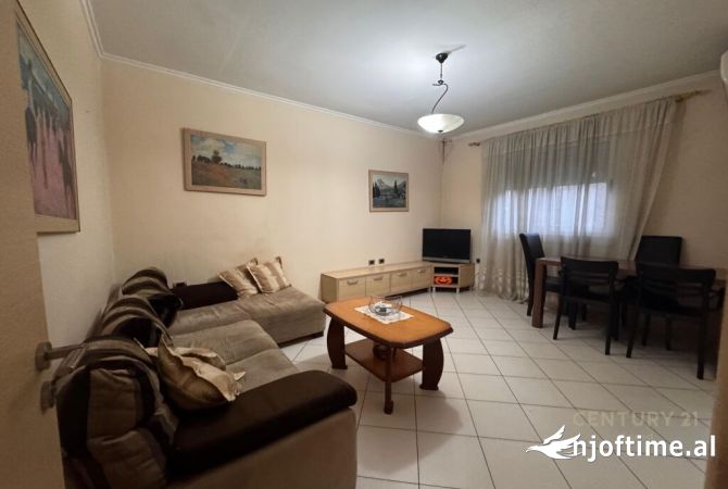 Shtepi me qera Apartament ne Tirane, 2+1, Mobilimi E mobiluar, Pagesa 550  Euro.