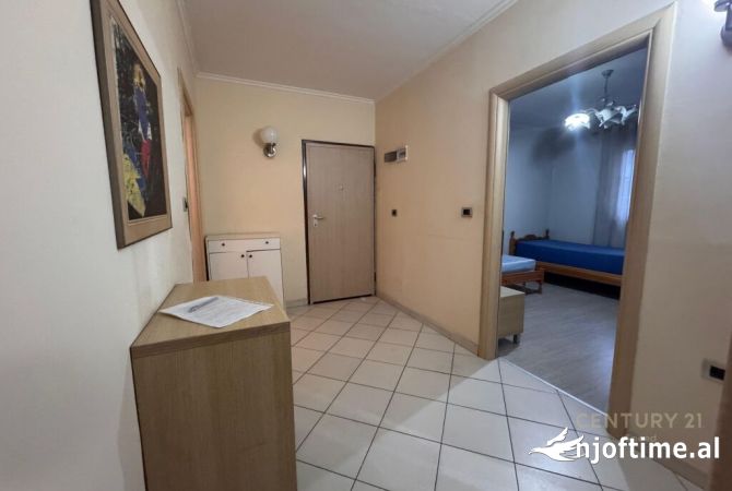 Shtepi me qera Apartament ne Tirane, 2+1, Mobilimi E mobiluar, Pagesa 550  Euro.