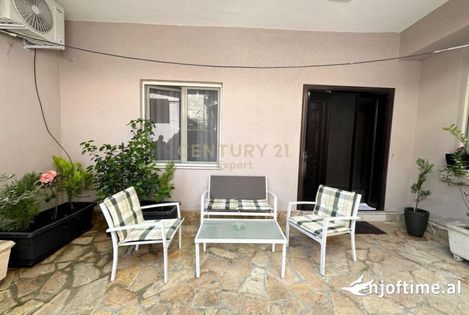 Shtepi me qera Apartament ne Tirane, 3+1, Mobilimi E mobiluar, Pagesa 800  Euro.