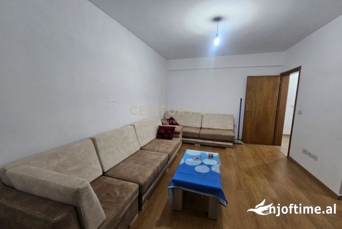 Shtepi me qera Apartament ne Tirane, 1+1, Mobilimi E mobiluar, Pagesa 400  Euro.