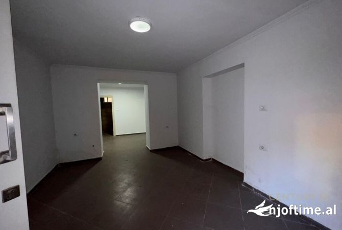 Japim me qira ambient tek Stadiumi Selman Stermasi 700 Euro /Muaj