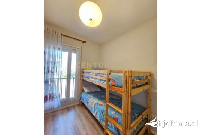 Shtepi me qera Apartament ne Tirane, 2+1, Mobilimi E mobiluar, Pagesa 800  Euro.