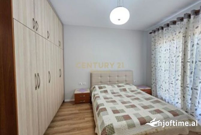 Shtepi me qera Apartament ne Tirane, 2+1, Mobilimi E mobiluar, Pagesa 800  Euro.