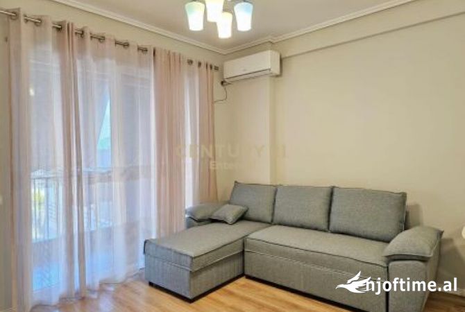 Shtepi me qera 2+1 ne Tirane - 800 Euro