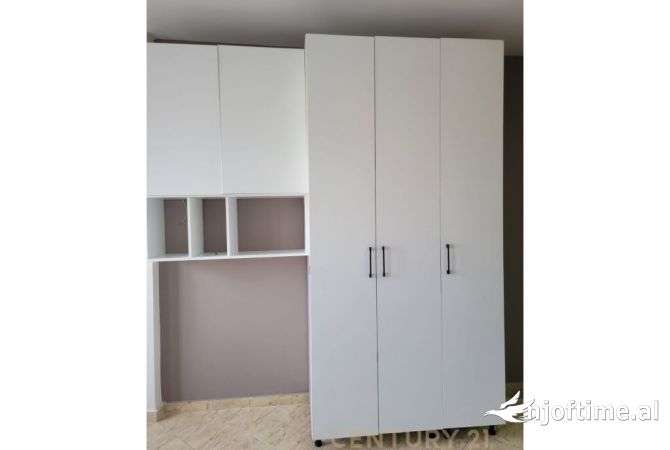 Shtepi me qera Apartament ne Tirane, Garsoniere, Mobilimi E mobiluar, Pagesa 350  Euro.