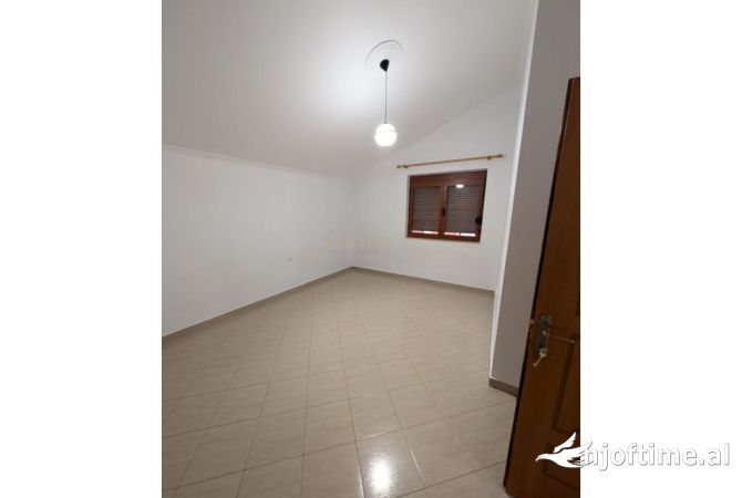 Shtepi me qera 2+1 ne Tirane - 500 Euro