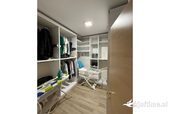 Shtepi me qera Apartament ne Tirane, 1+1, Mobilimi E mobiluar, Pagesa 600  Euro.