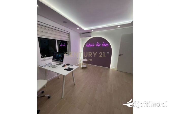 Ambient biznesi me qera 3+1 ne Tirane - 800 Euro