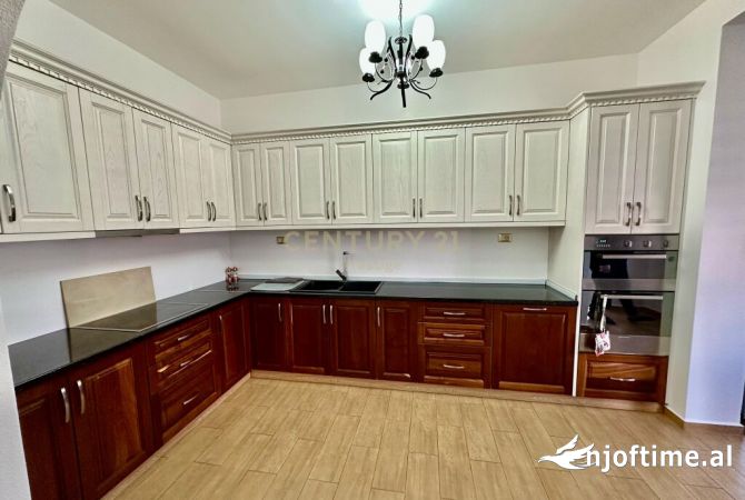 Shtepi me qera 2+1 ne Tirane - 600 Euro