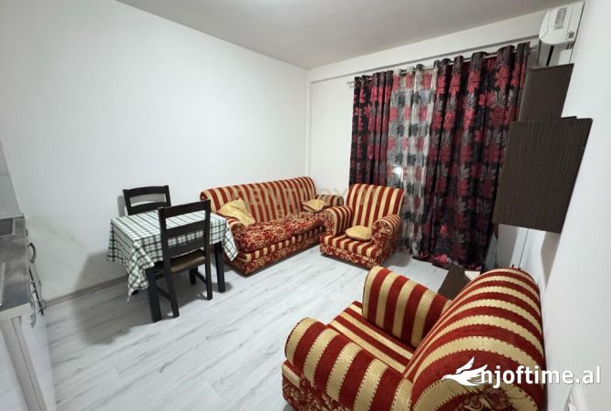 Shtepi me qera 1+1 ne Tirane - 370 Euro