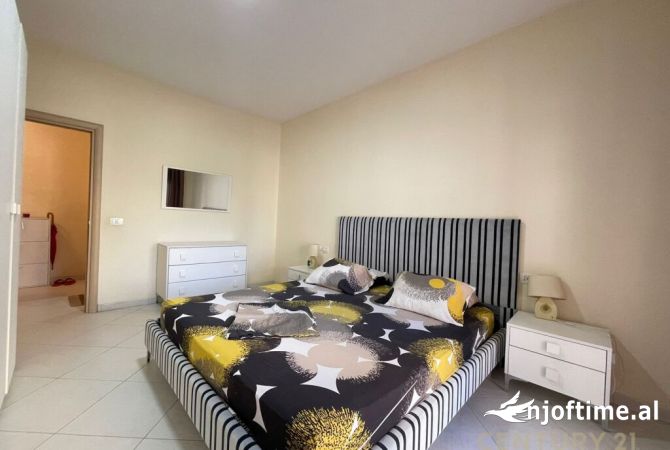 Shtepi me qera Apartament ne Tirane, 1+1, Mobilimi E mobiluar, Pagesa 550  Euro.