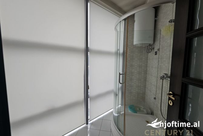 JEPET ME QIRA AMBIENT PRANE ISH EKSPOZITES. 1,000 Euro /Muaj