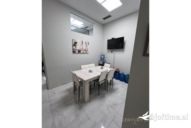 Ambient biznesi me qera 1+1 ne Tirane - 500 Euro