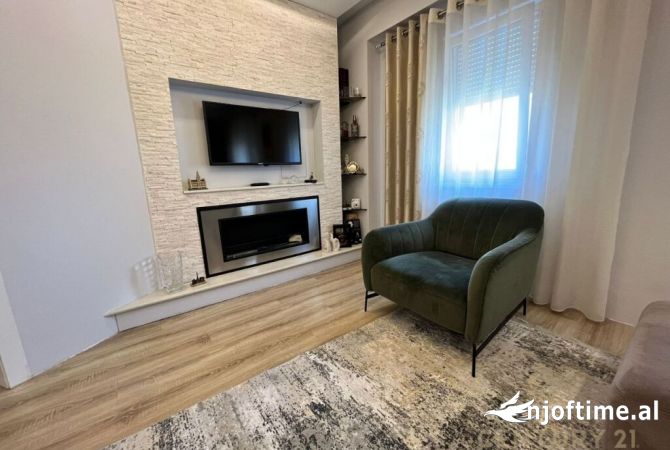 Shtepi me qera 3+1 ne Tirane - 1,200 Euro