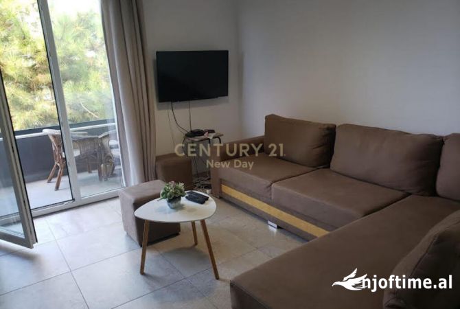 Shtepi ne shitje Apartament ne Durres, 2+1, Mobilimi E mobiluar, Pagesa 2,300,000  Euro.