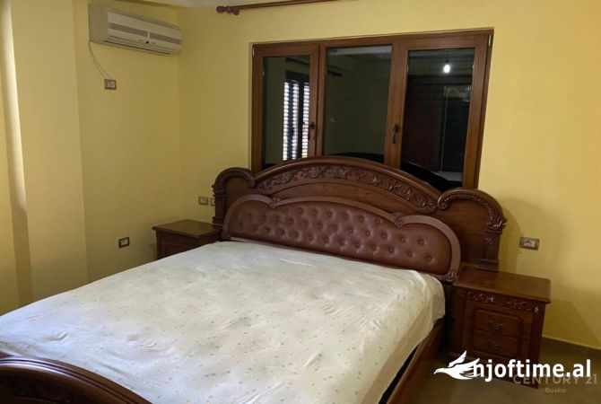 Shtepi me qera 3+1 ne Tirane - 700 Euro
