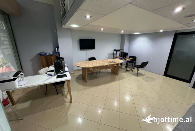 Ambient biznesi me qera 1+1 ne Tirane - 1,000 Euro