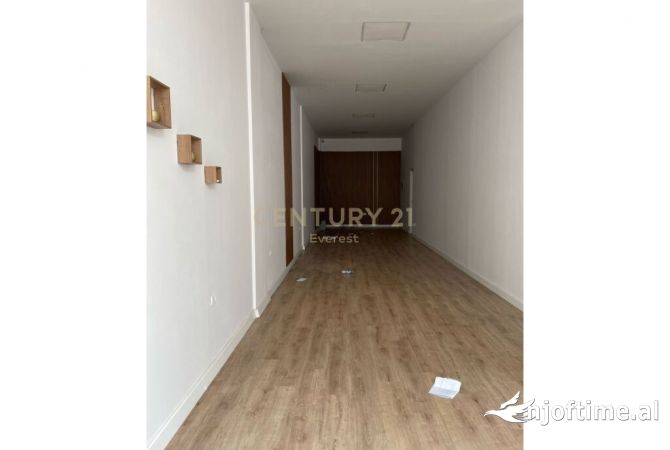 Ambient biznesi me qera 1+1 ne Tirane - 700 Euro