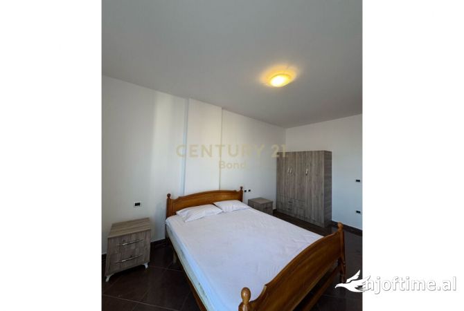 Shtepi me qera 2+1 ne Tirane - 400 Euro