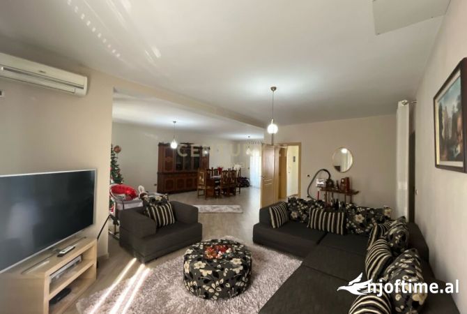 Shtepi me qera 4+1 ne Tirane - 3,000 Euro
