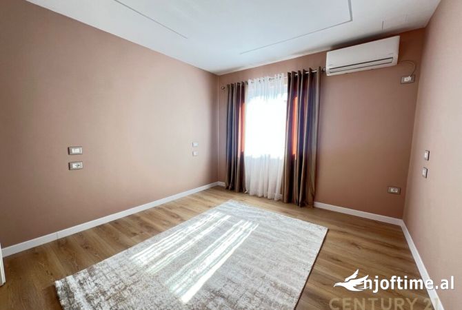 Shtepi me qera Apartament ne Tirane, 2+1, Mobilimi E mobiluar, Pagesa 850  Euro.