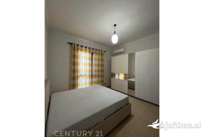 Shtepi me qera Apartament ne Tirane, 3+1, Mobilimi E mobiluar, Pagesa 600  Euro.