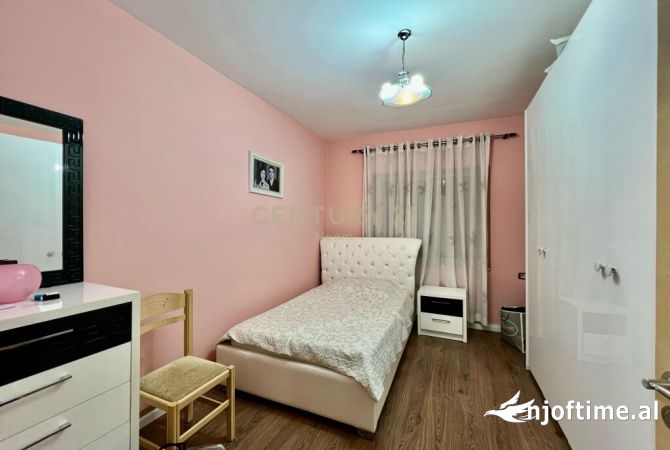 Shtepi me qera Apartament ne Tirane, 2+1, Mobilimi E mobiluar, Pagesa 580  Euro.