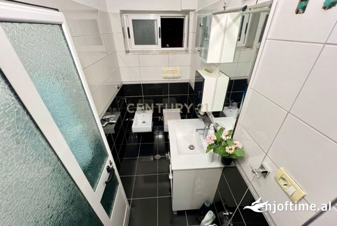 Shtepi me qera Apartament ne Tirane, 2+1, Mobilimi E mobiluar, Pagesa 580  Euro.