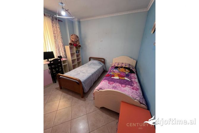 Shtepi me qera Apartament ne Tirane, 2+1, Mobilimi E mobiluar, Pagesa 600  Euro.