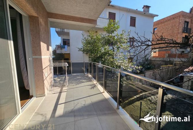 Shtepi me qera Apartament ne Tirane, 1+1, Mobilimi E mobiluar, Pagesa 450  Euro.