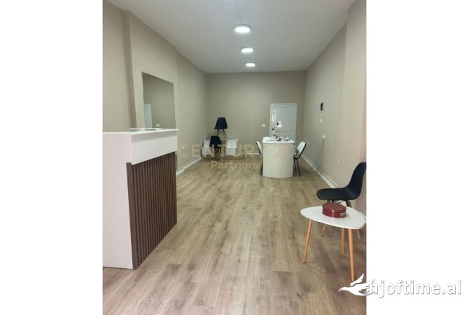 Ambient biznesi ne shitje 1+1 ne Tirane - 110,000 Euro