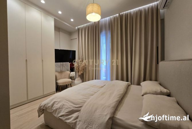 Shtepi me qera Apartament ne Tirane, 1+1, Mobilimi E mobiluar, Pagesa 880  Euro.