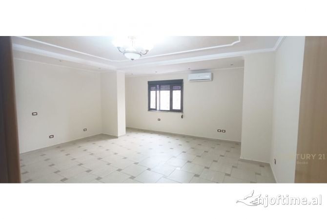 Ambient biznesi me qera 3+1 ne Tirane - 1,400 Euro