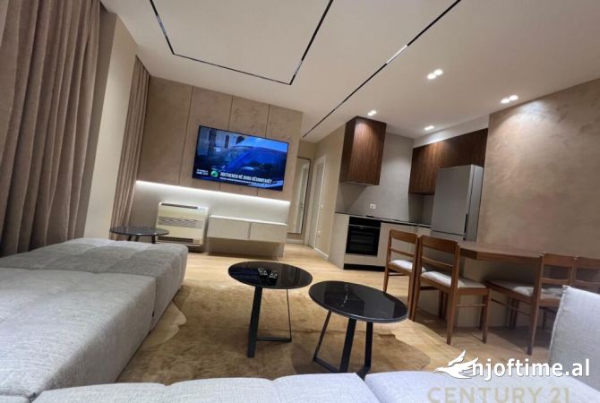 Shtepi me qera 2+1 ne Tirane - 1,650 Euro